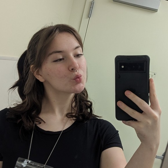 Meet your Posher, Isabelle - Picture 1 of 1